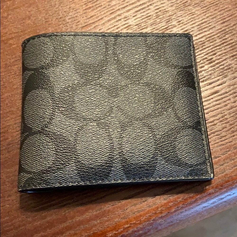 Men’s coach wallet